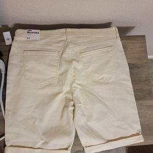 Old navy Bermuda shorts